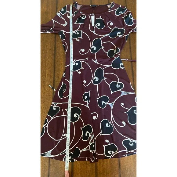 Ann Taylor Factory Small Burgundy and Black Heart Scroll Short Dress Long Sleeve - Picture 9 of 12